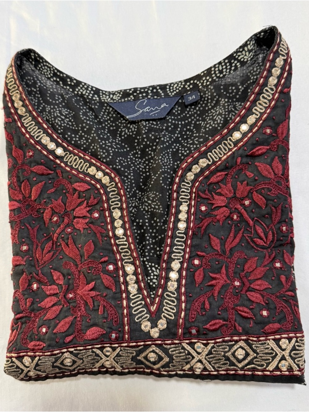 Sana Women’s Comfortable Nightwear In Size 34 ( M/L ) Shortsleeves Slits On Side